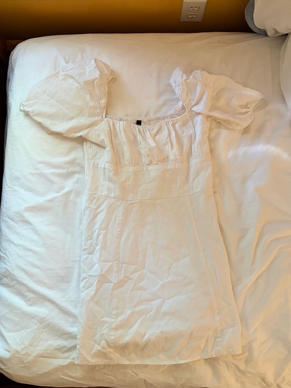 H&M White Cap-sleeved Mini Dress